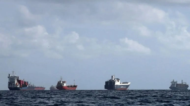 India Closely Monitoring US Bill Proposing Up to 100% Tariffs on Buyers of Russian Oil