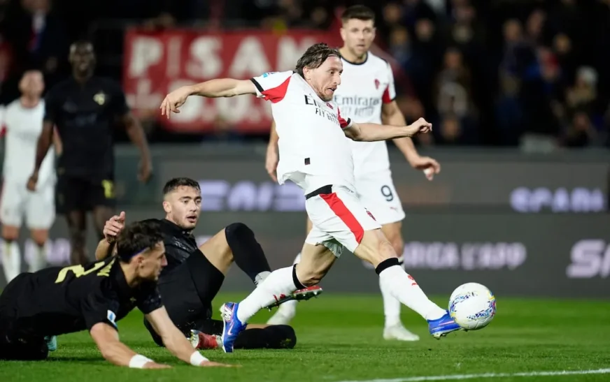 Modric Scores Late Winner as Milan Edges Pisa 2-1