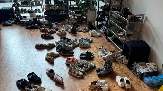 US Tech Startups Go Shoeless: No-Shoes Policy Spreads Beyond Cursor