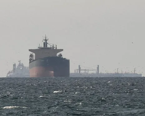 Trump Urges Global Coalition to Secure Strait of Hormuz