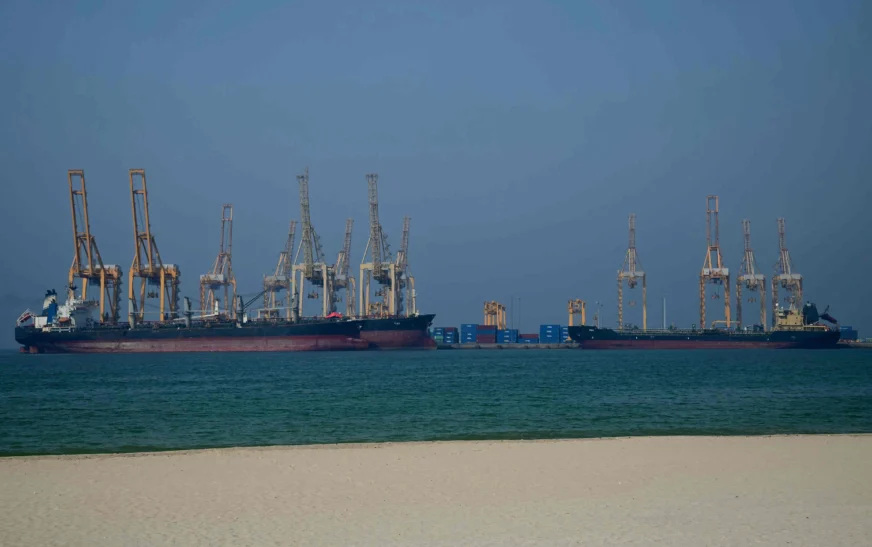 UAE, Saudi Arabia Bypass Hormuz to Boost Crude Supplies to India