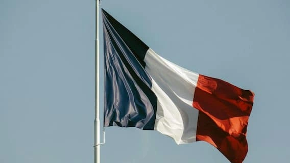 France Eases Travel Rules for Indians