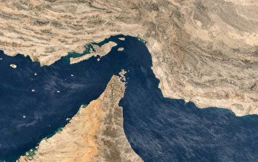 Hormuz U-Turn: 24-Hour Reversal as US-Iran Truce Frays