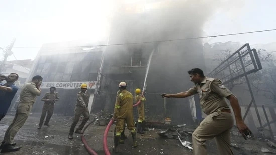SIT Begins Probe Into Deadly Lucknow Fire Tragedy