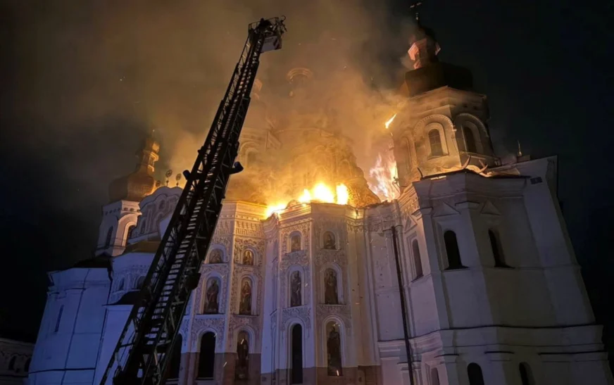  Massive Russian Strike Hits Kyiv, Historic Monastery Damaged