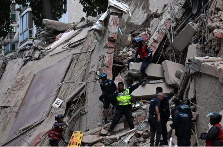 Venezuela Earthquake Death Toll Rises to 188 as Rescue Teams Search for Survivors