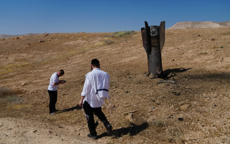 Iran Fires Missiles at Israel After Beirut Strikes, Israel Launches Counterattacks as Middle East Tensions Escalate