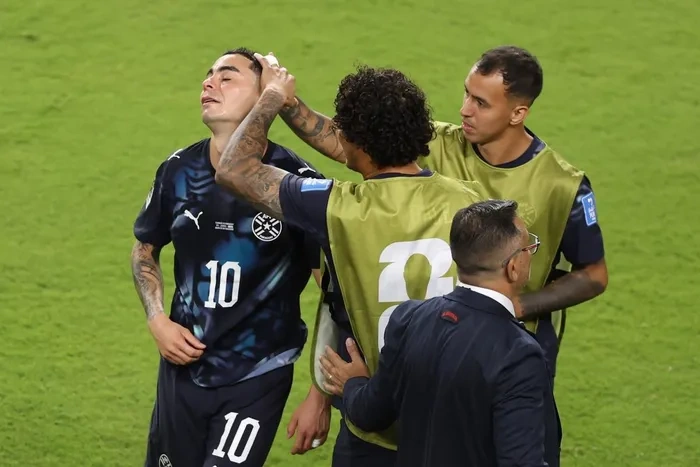  Almiron Sees Historic Red Card as Paraguay Beat Turkey