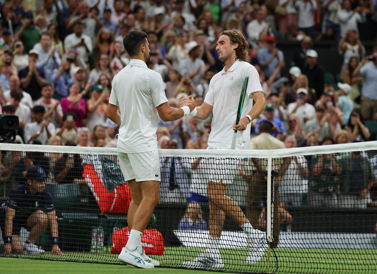 Djokovic Crushes Tsitsipas to Storm into Wimbledon Third Round