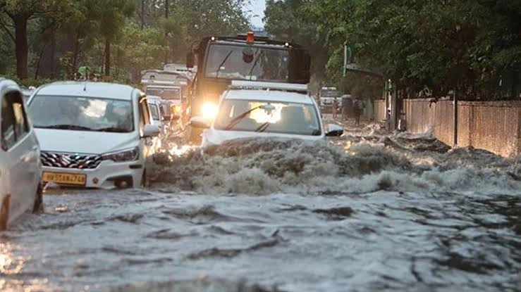  Delhi Drenched as Heavy Rain Disrupts Flights, Trains and Traffic