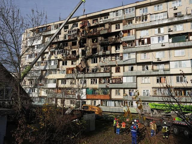 Russia Launches Major Missile and Drone Attack on Kyiv, Killing Civilians and Damaging Residential Areas