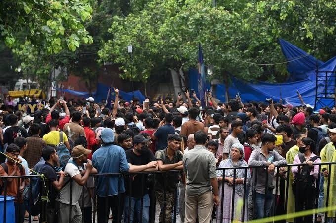 Opposition Rallies Behind CJP Protest at Jantar Mantar