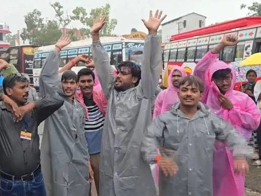 Vaishno Devi Pilgrimage Resumes After Weather Improves