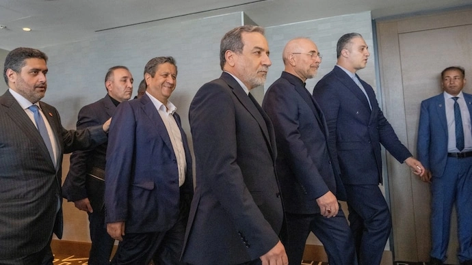 US Warned Iran of Alleged Israeli Plot to Target Top Negotiators During Peace Talks: Report