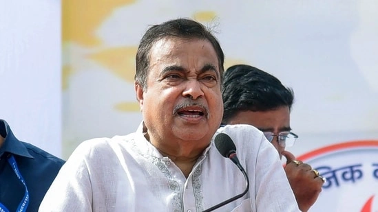 Mumbai-Pune Expressway Still Pothole-Free After 27 Years: What Nitin Gadkari’s Claim Says About Long-Term Road Planning